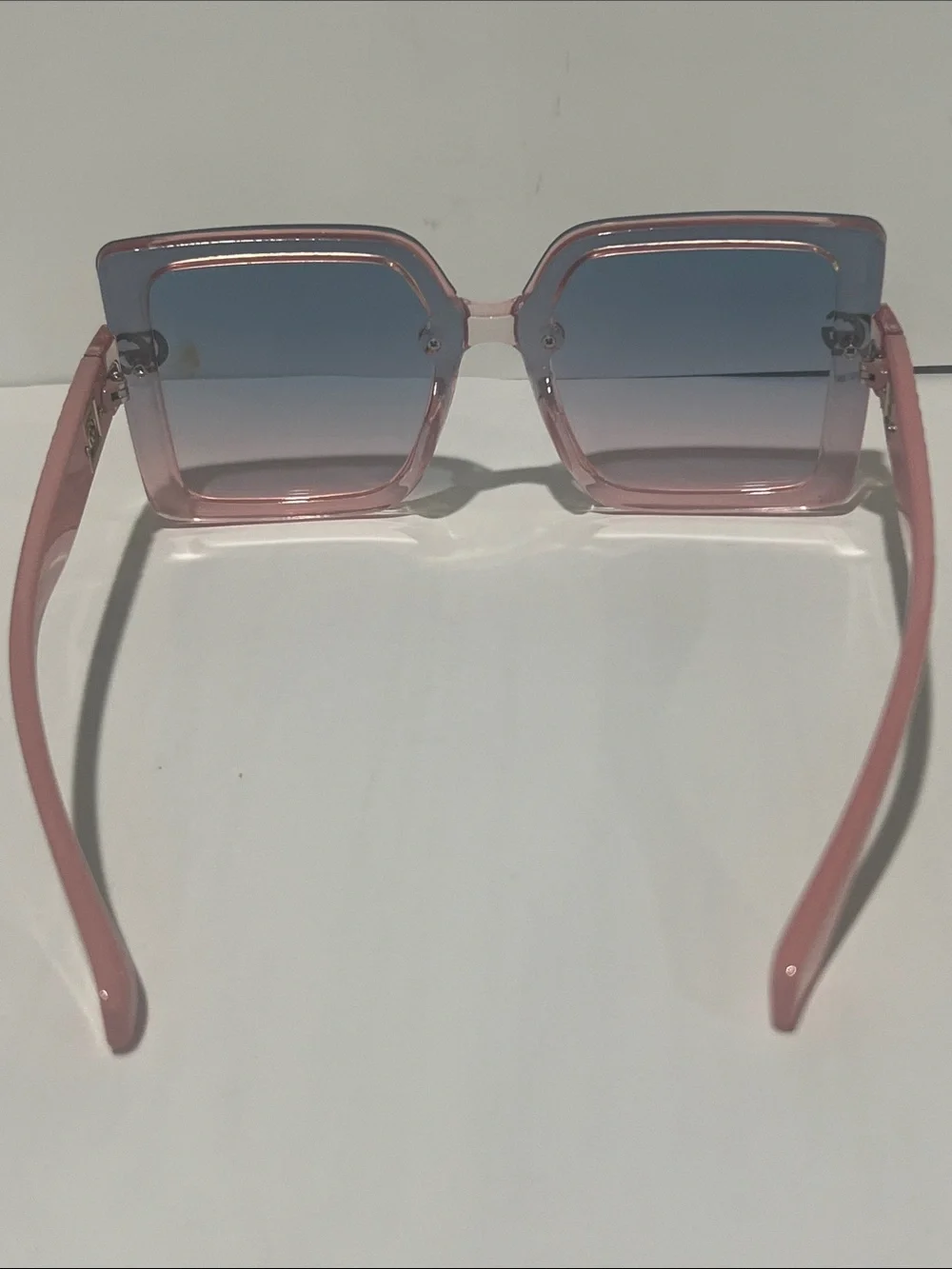 Brand new Gucci Blue and Pink Gradient Square Sunglasses with Gold GG, DUST BAG